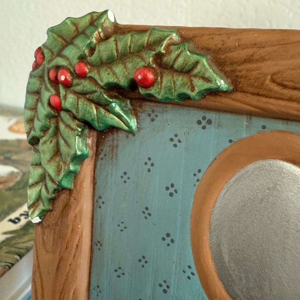 Vintage Festive Holiday Fireplace Ceramic Decor with Holly Accents - Picture 8 of 11